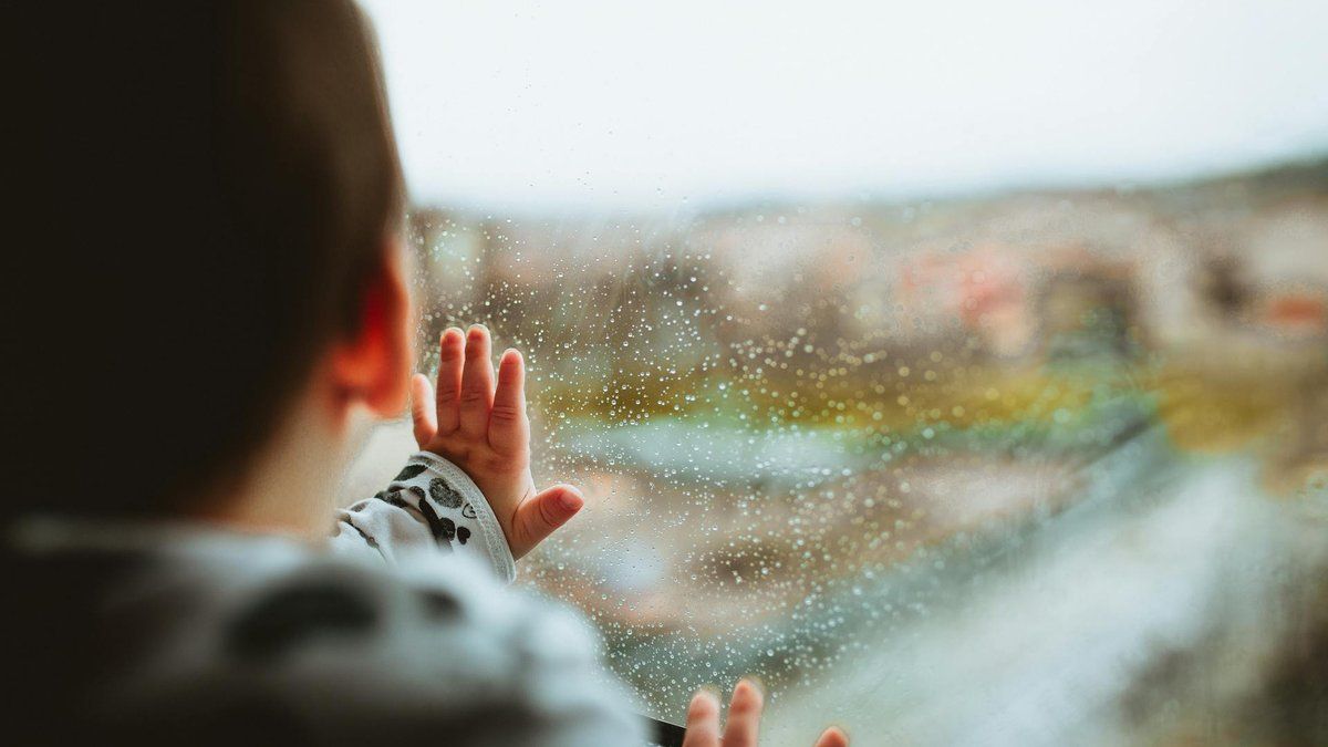 Miraculeux: un enfant de deux ans survit à une chute du cinquième étage à Pessac