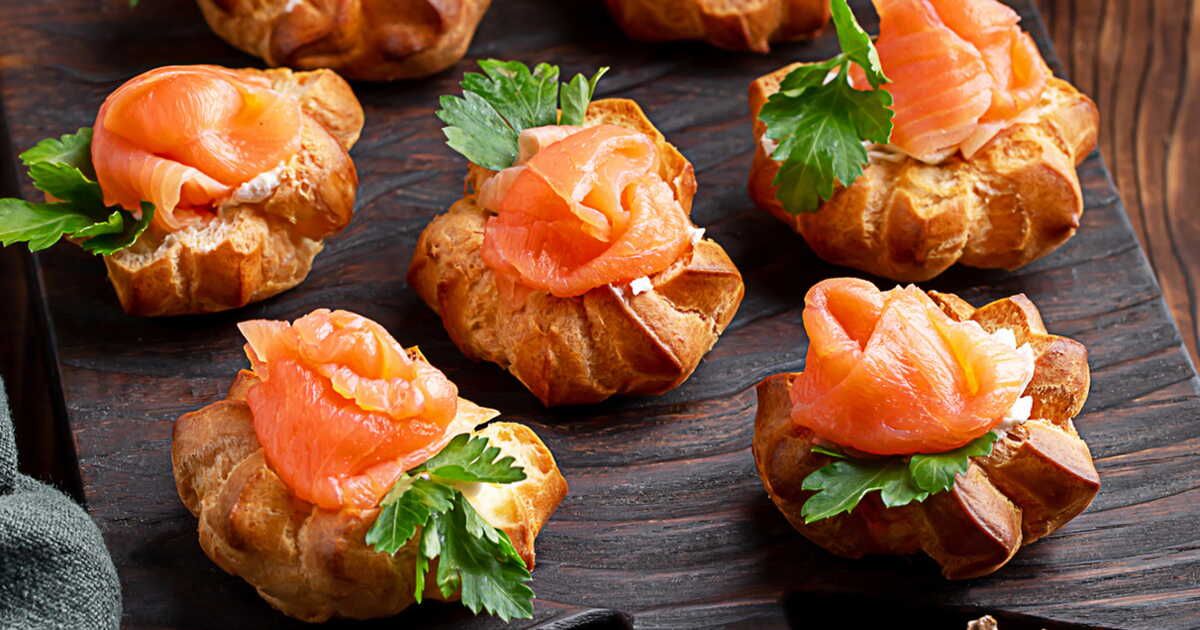Surprenez vos invités avec 100 recettes créatives de saumon fumé
