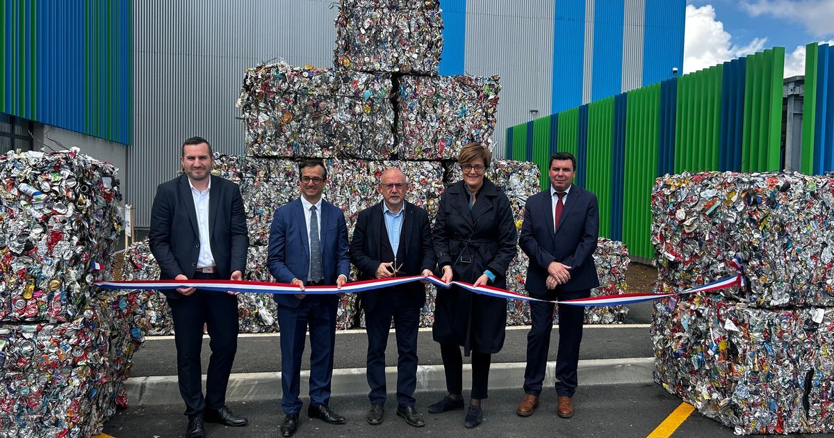 Inauguration d'un centre de tri innovant en Dordogne : un pas vers une gestion durable des déchets