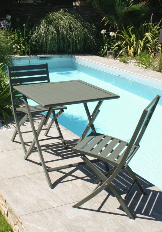 Transformez votre balcon en havre de paix avec la table pliante CITY GARDEN à 99 €