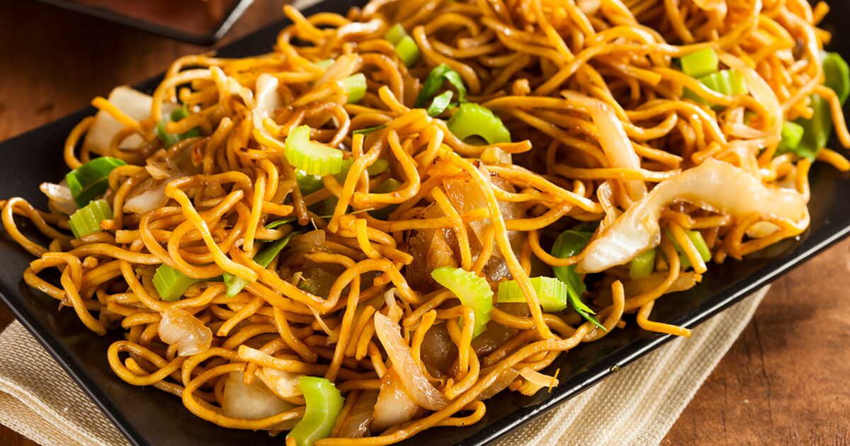Plongez dans l'univers des nouilles sautées : 10 recettes irrésistibles