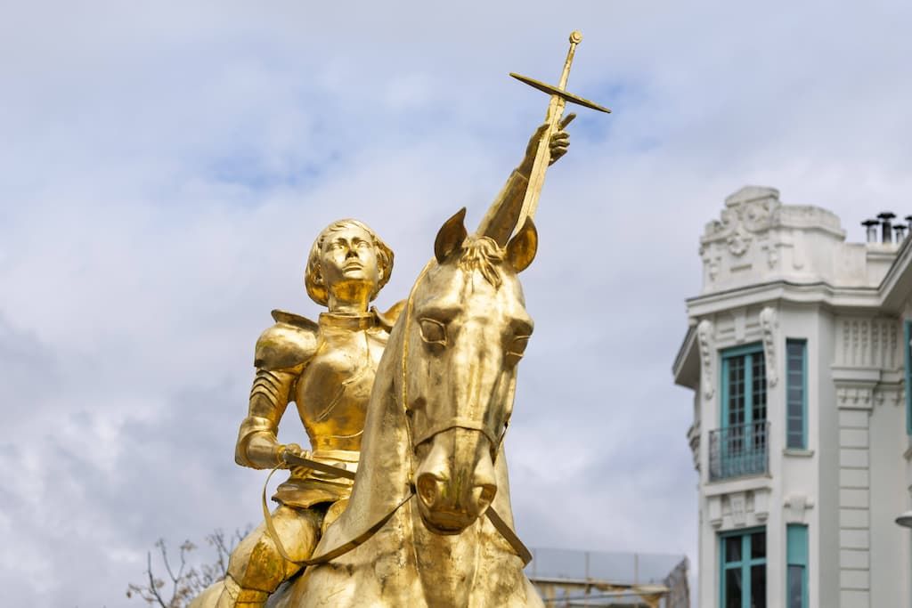 La statue de Jeanne d’Arc à Nice soulève la controverse