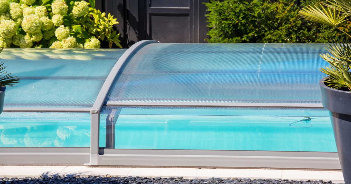 Construire un abri de piscine : les clés pour réussir