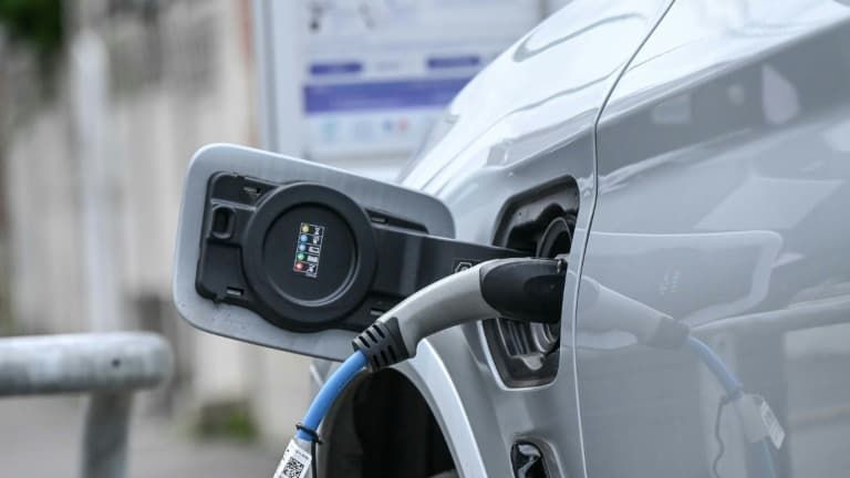 L'embellie des ventes de voitures en Europe: un bond spectaculaire pour les électriques