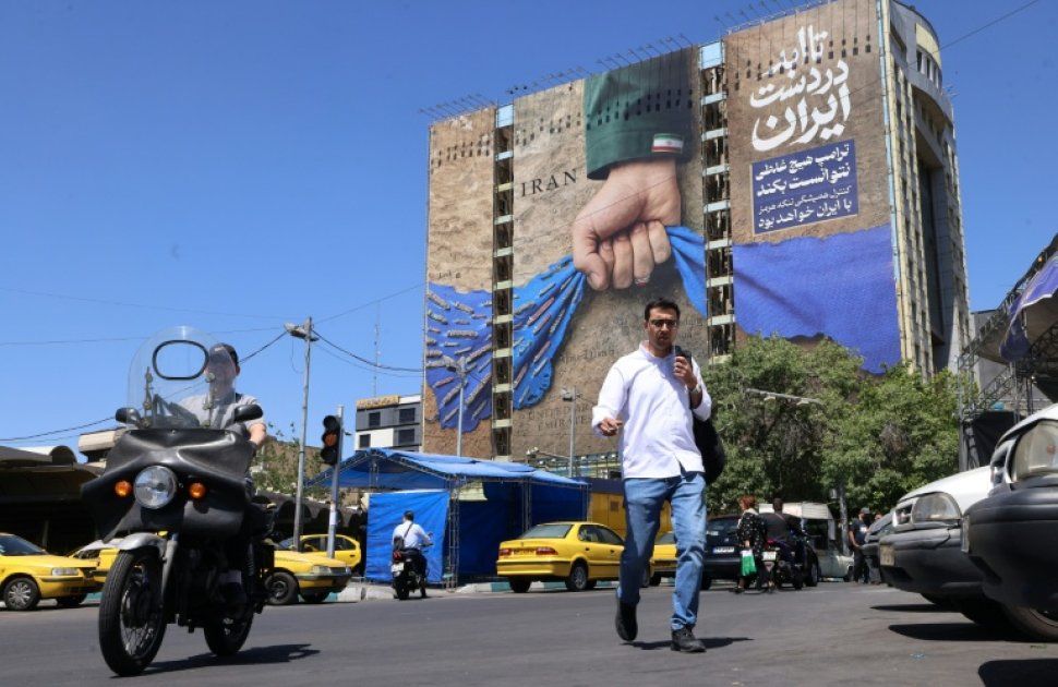 Tensions croissantes : l'Iran riposte après des frappes américaines