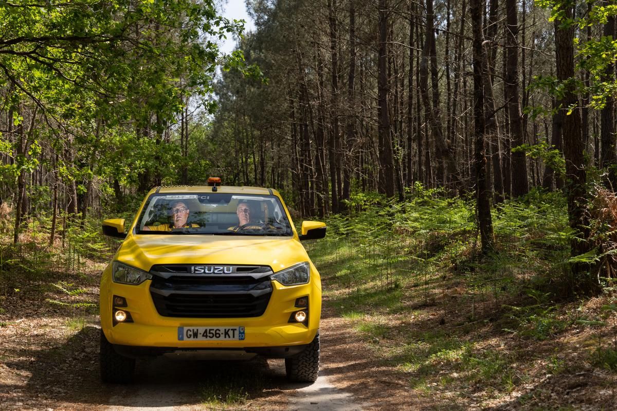 Canicule et feux de forêt : la vigilance des agents de la DFCI dans les Landes