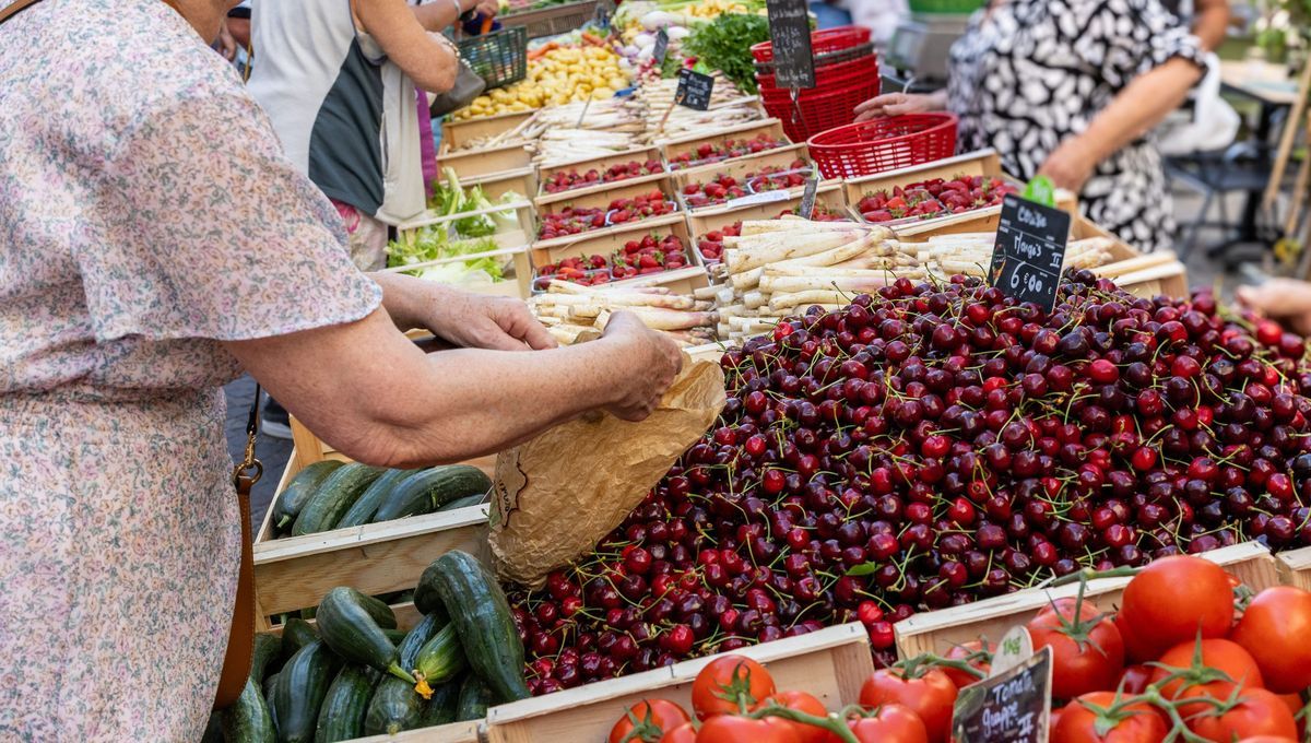Un marché hebdomadaire prend vie à Solignac chaque vendredi soir