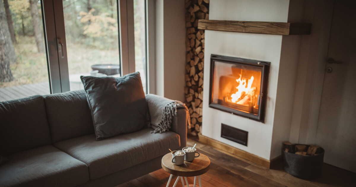 Prolongez la durée de votre feu de cheminée avec ces conseils