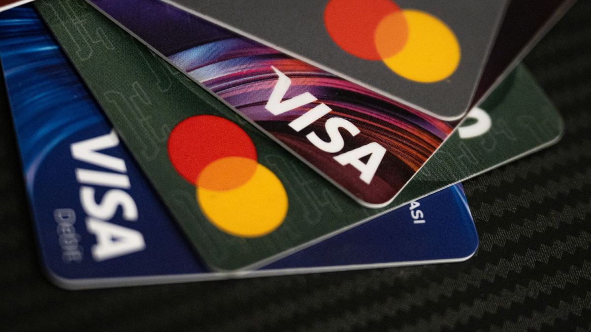 Cuba suspend les paiements par carte Visa et Mastercard : conséquences des sanctions américaines