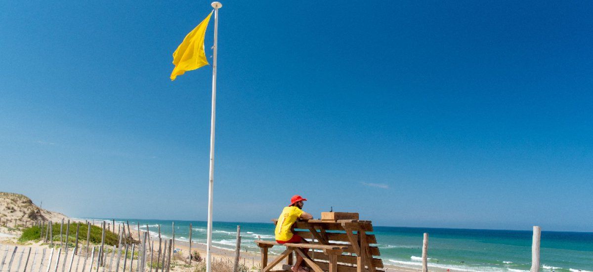 Un sauvetage héroïque : un homme en détresse au large de Biscarrosse