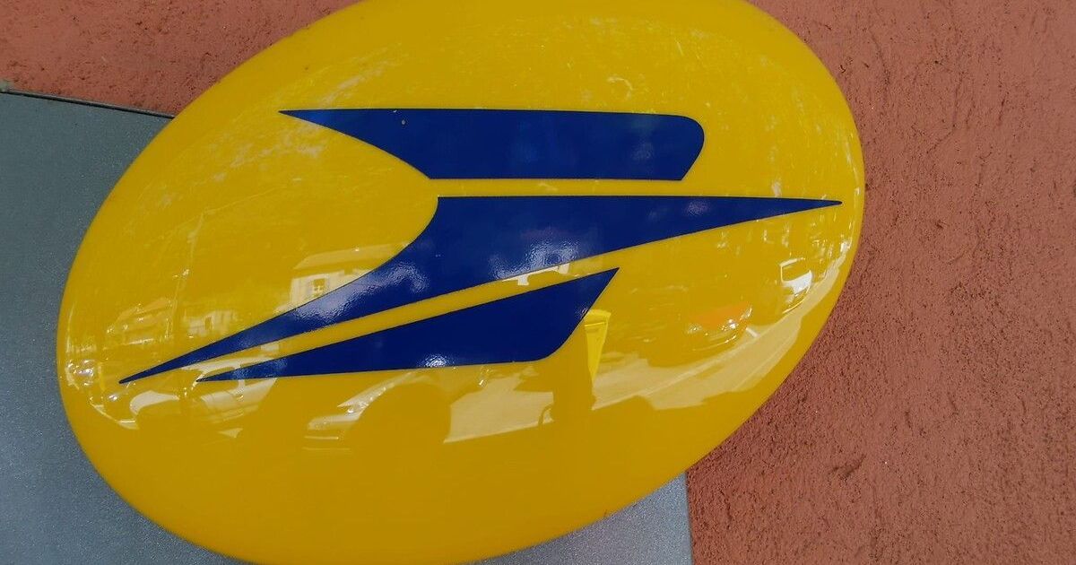 Le maire du Cannet-des-Maures défend son bureau de poste face à La Poste