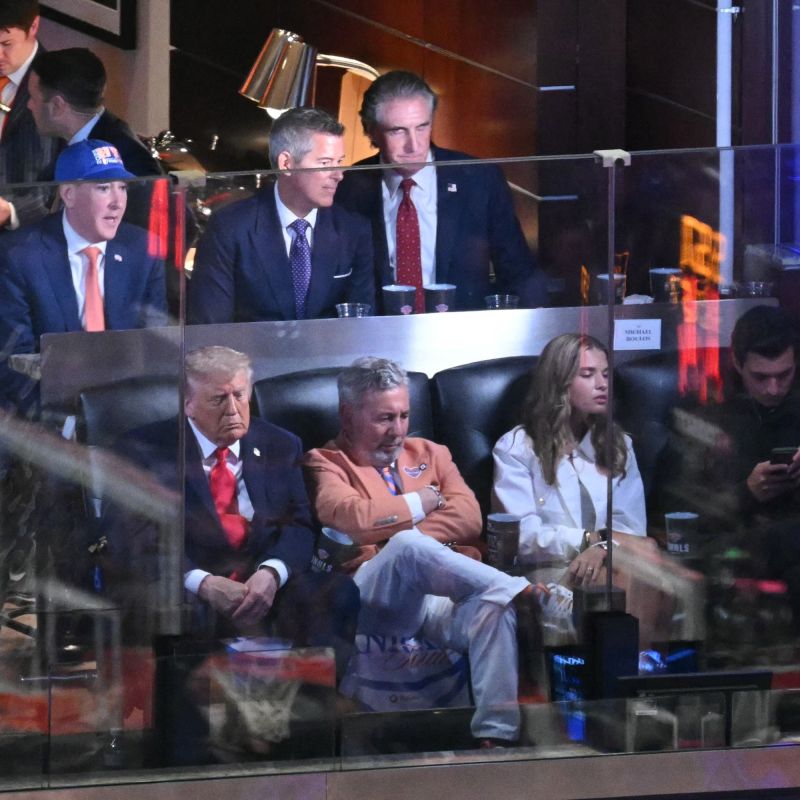 Trump hué au Madison Square Garden : une présence controversée lors de la finale NBA