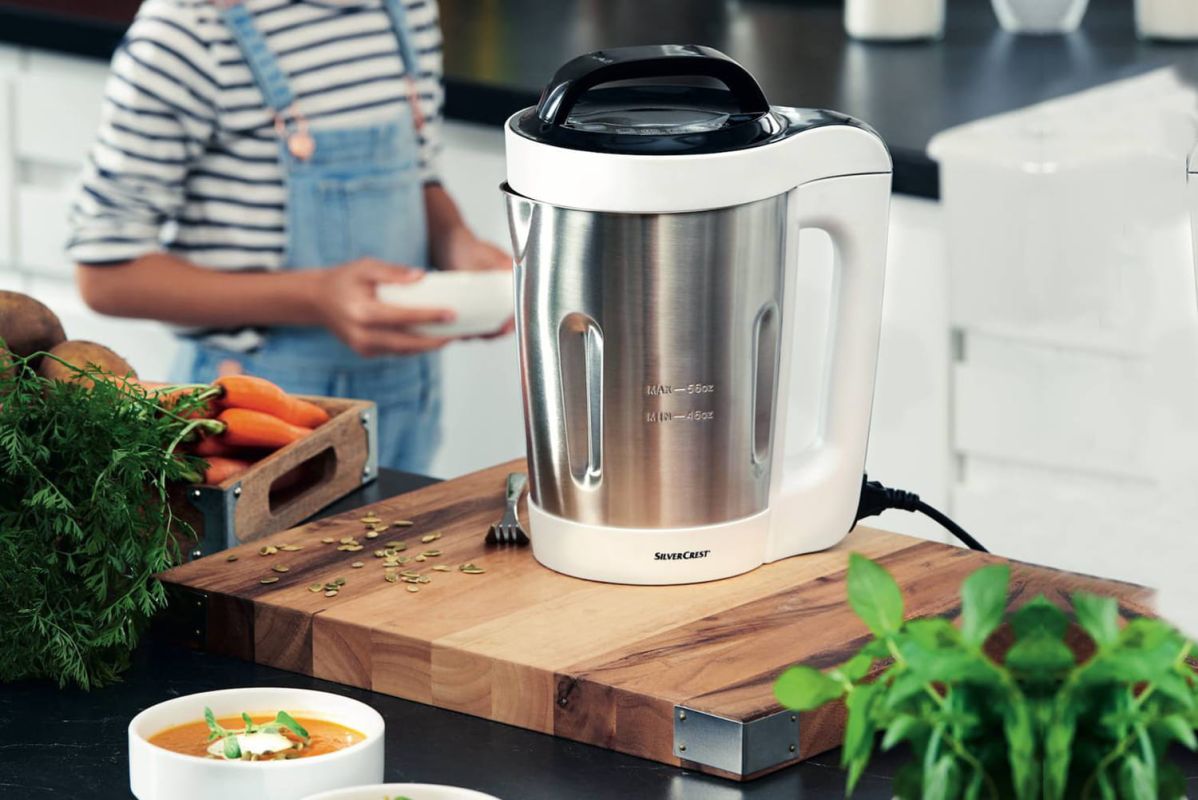 Préparez des soupes en un clin d'œil avec le blender chauffant Lidl
