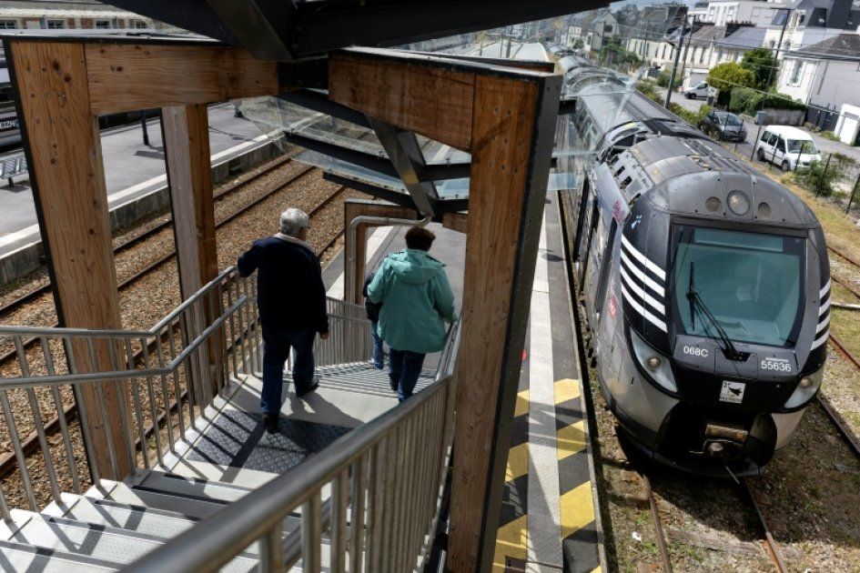 Grève à la SNCF : des trains à l'arrêt, un avenir incertain pour les cheminots