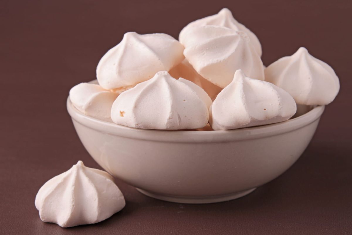 La magie des meringues : astuces pour réussir vos douceurs aériennes