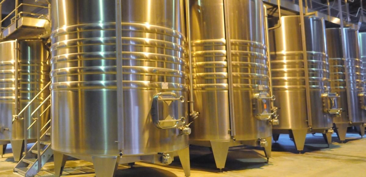 Un drame dans un chai : un viticulteur de Gironde face à la justice pour homicide involontaire