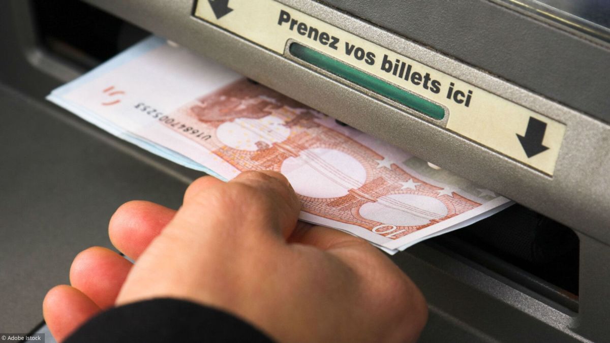 Astuces incontournables pour économiser avec votre banque
