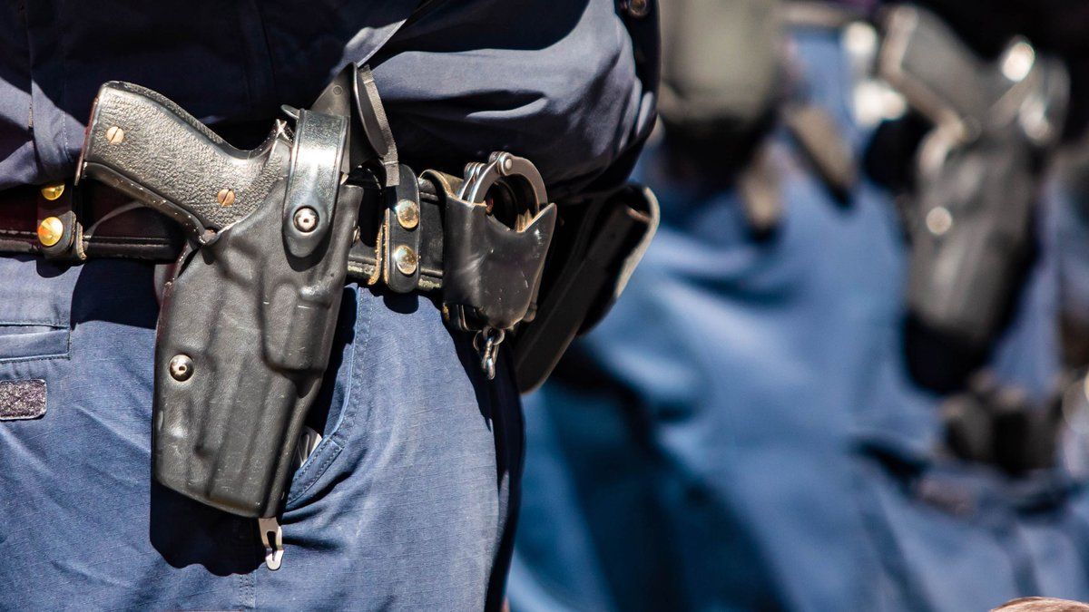 Deux policiers à Pasadena : quand le danger s'invite au divertissement