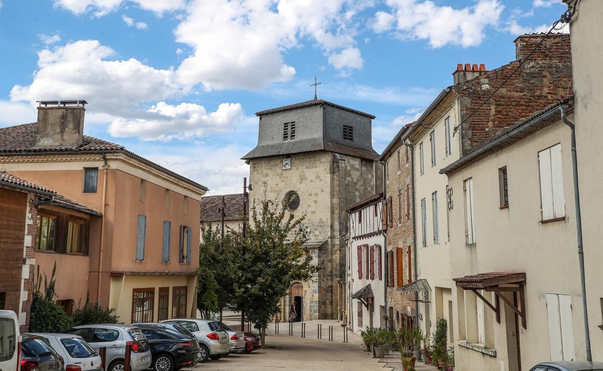 Mariage controversé au Mas-d'Agenais : des invités au passé lourd