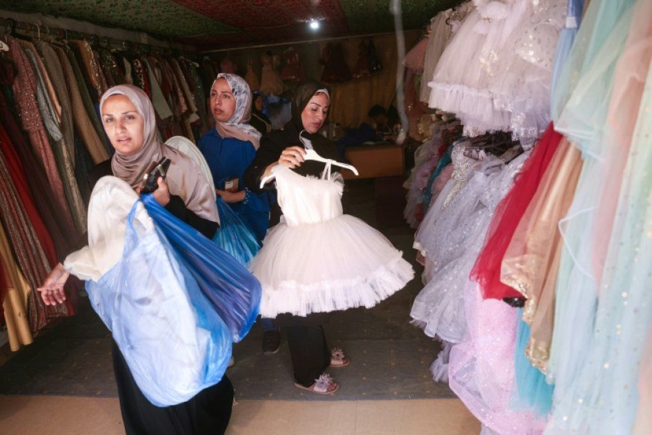 Au cœur de Gaza, la magie des couturiers redonne espoir aux petites filles