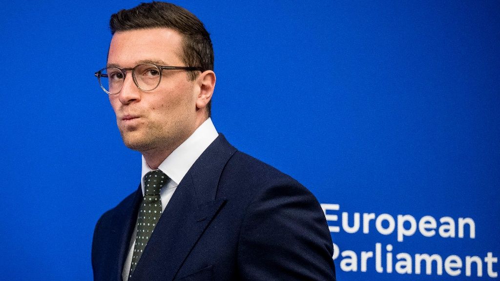 Bardella défend une réduction drastique de l'aide de la France à l'UE pour 2027