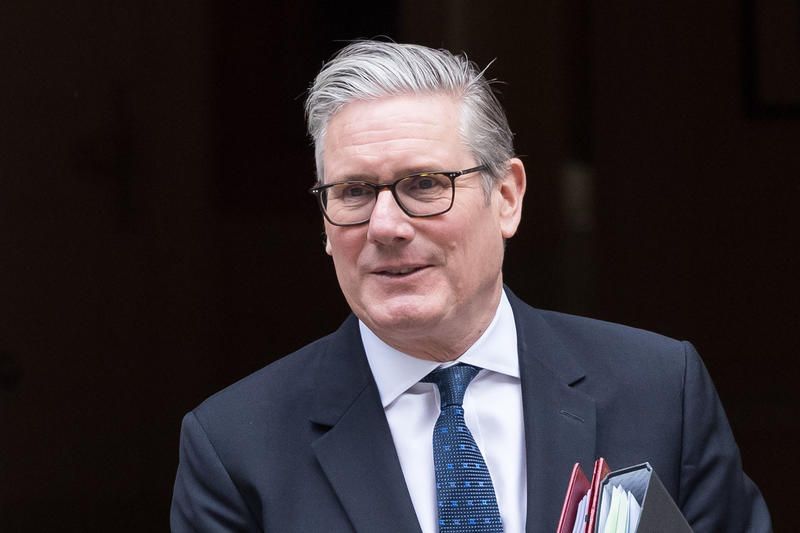 Keir Starmer face aux réalités politiques : une démission imminente au Royaume-Uni ?