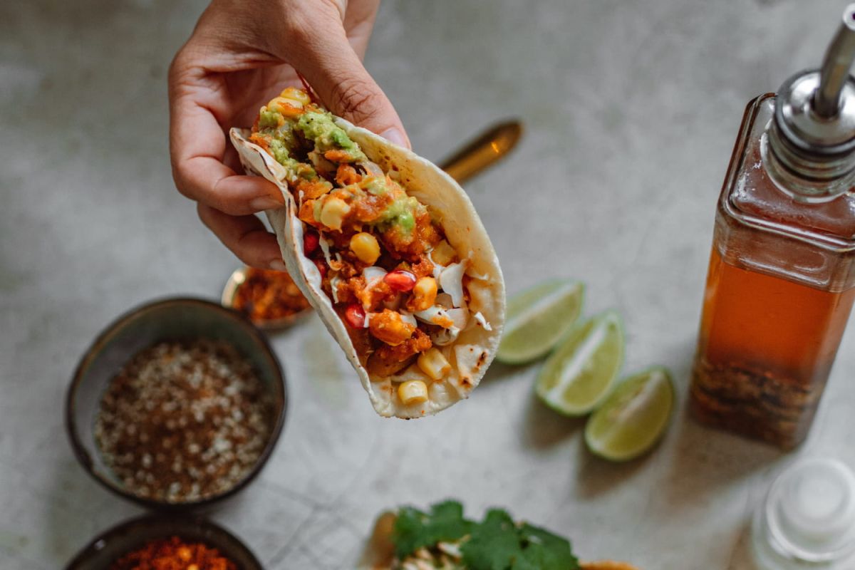 Un voyage de saveurs avec les tacos de poulet à la taïwanaise de Cyril Lignac