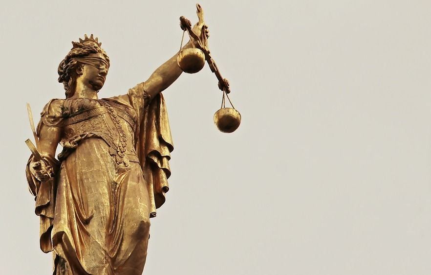 Une consultante remporte son procès grâce à un avocat IA : une première au Royaume-Uni