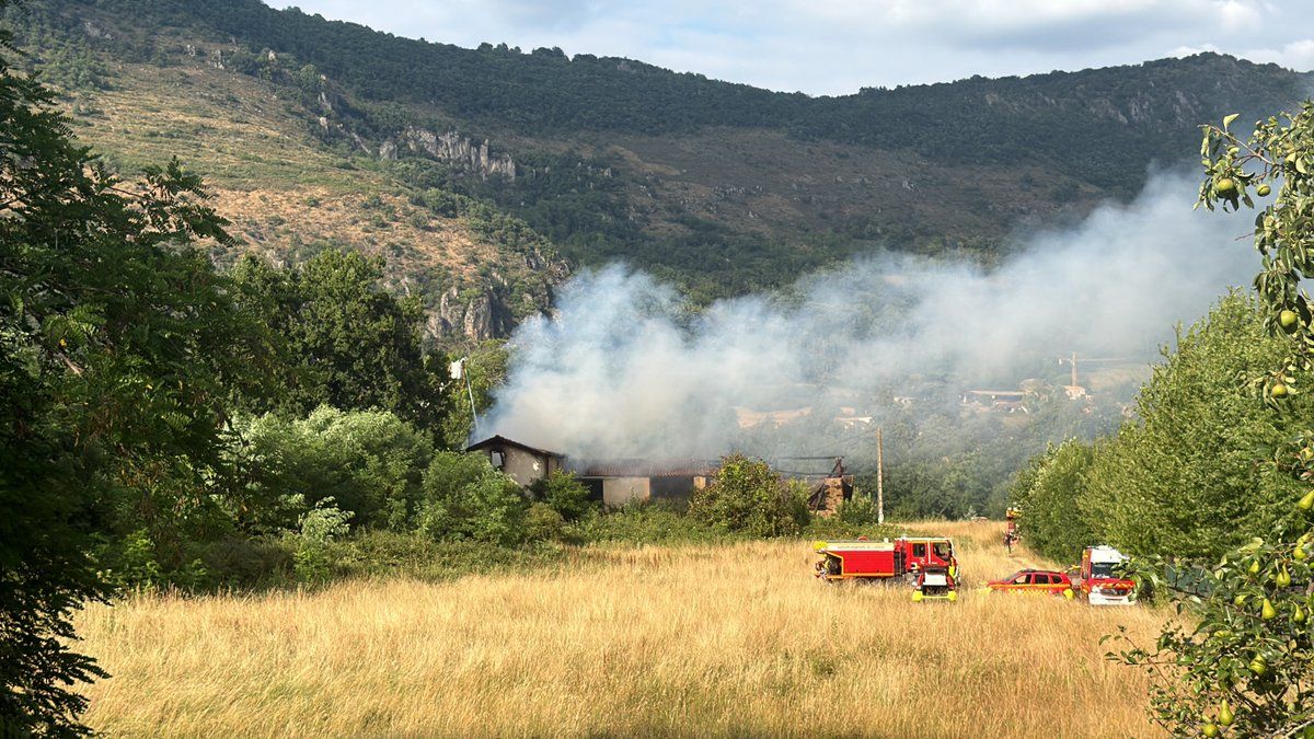 Un incendie dévastateur frappe une ferme près d'un lycée en Ariège