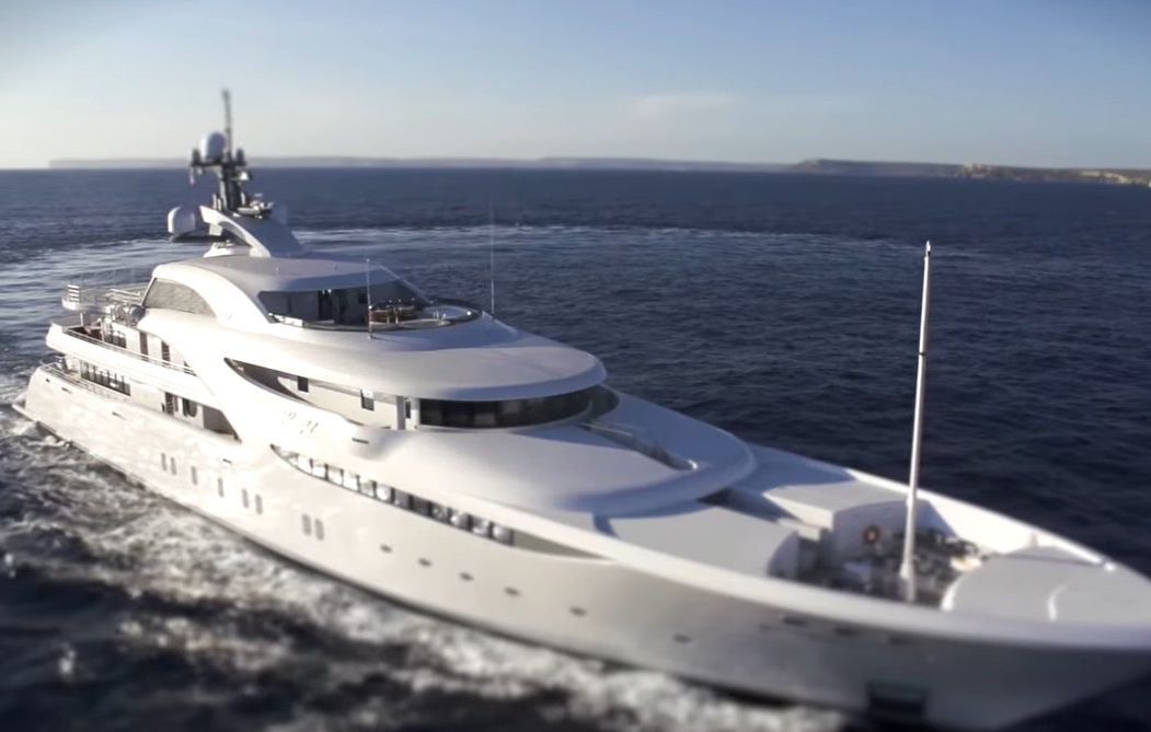 Le superyacht de Poutine refait surface au large du Danemark après trois ans d'absence
