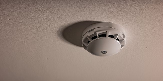 Détecteur de fumée : où le placer pour une sécurité optimale ?