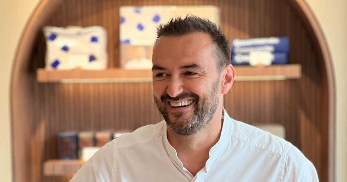Cyril Lignac et sa bûche de Noël : un délice chocolaté à ne pas manquer