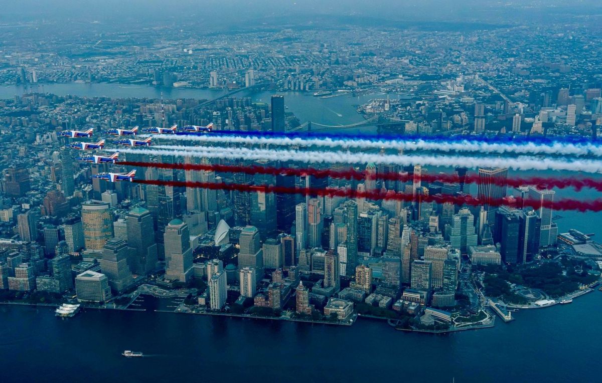 La Patrouille de France illumine le ciel de New York pour le 4-Juillet