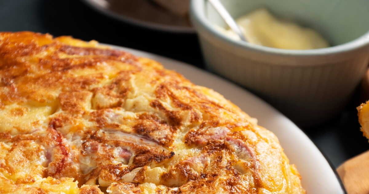 Découvrez la quiche sans pâte au chorizo, un délice facile à réaliser