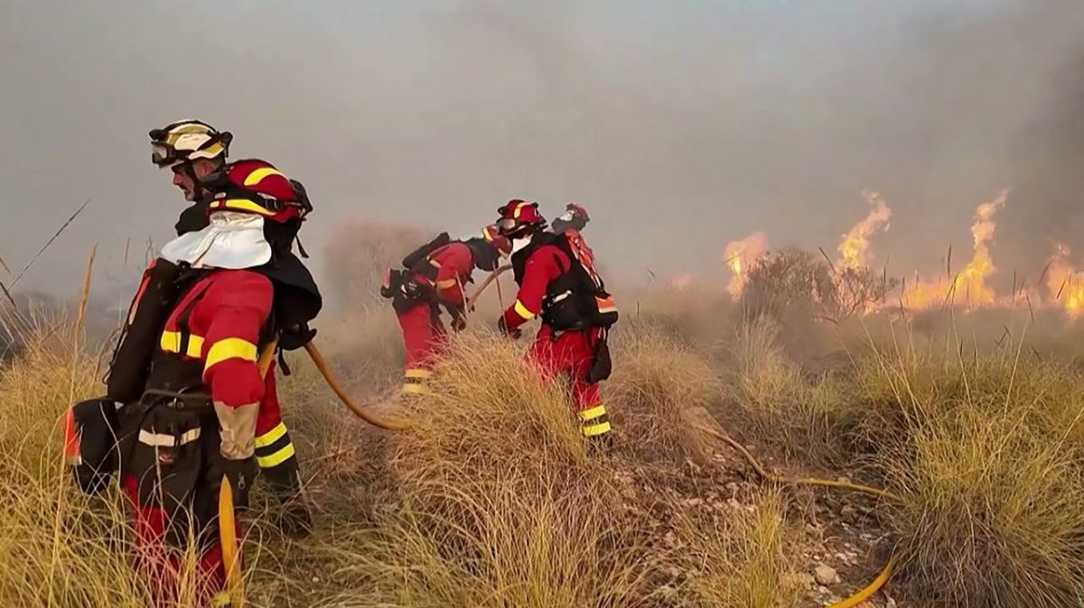 tragédie en espagne : au moins douze morts dans un incendie ravageur