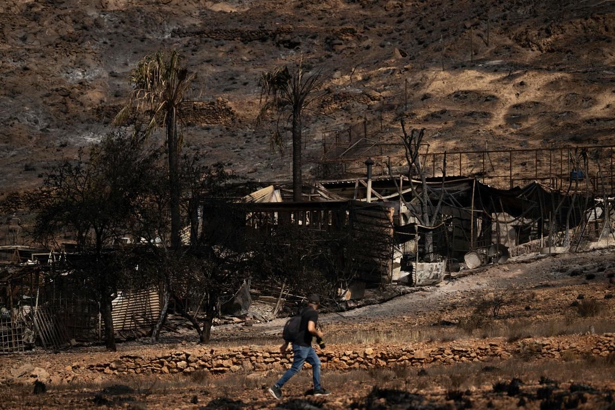 Espagne : un incendie tragique causant 12 morts, l'espoir d'une stabilisation voit le jour