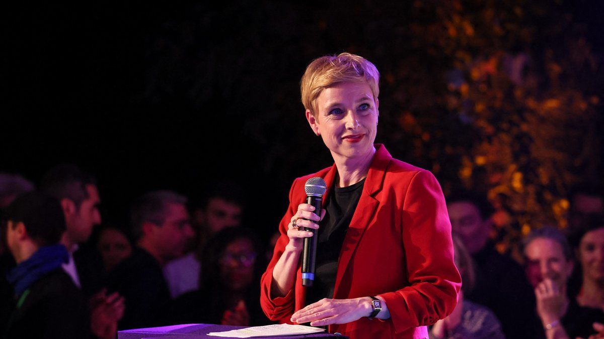 Clémentine Autain se retire de la présidentielle et appelle à l'unité de la gauche