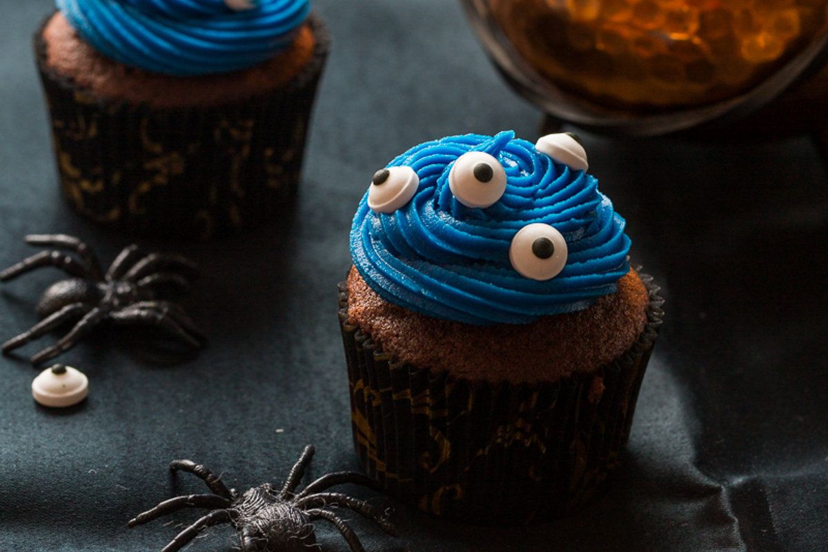 des cupcakes au chocolat pour un halloween gourmand