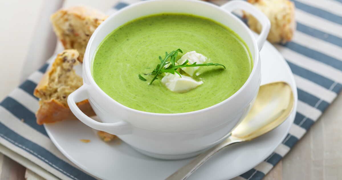 Savourer l'été en automne : la délicieuse soupe de courgette au chèvre frais